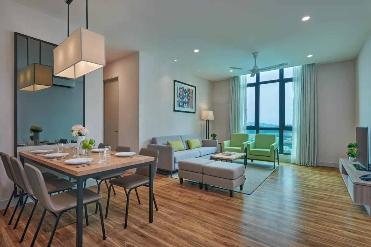 Mercure Living Путраджая Экстерьер фото Living Hall