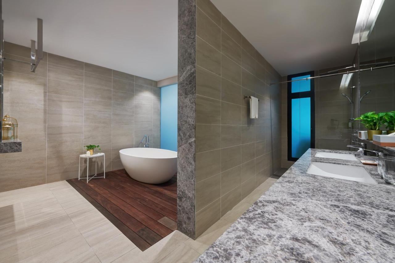 Mercure Living Путраджая Экстерьер фото Bathroom
