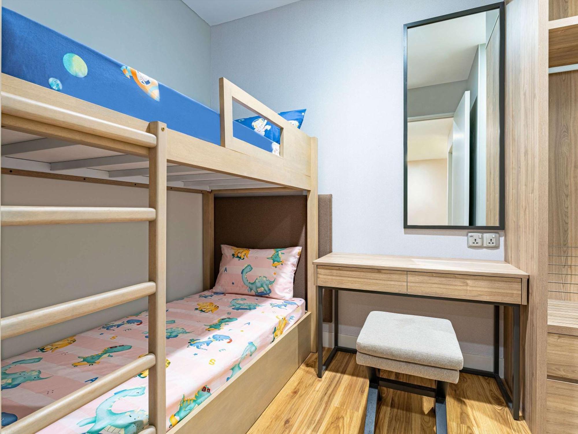 Mercure Living Путраджая Экстерьер фото A bunk bed